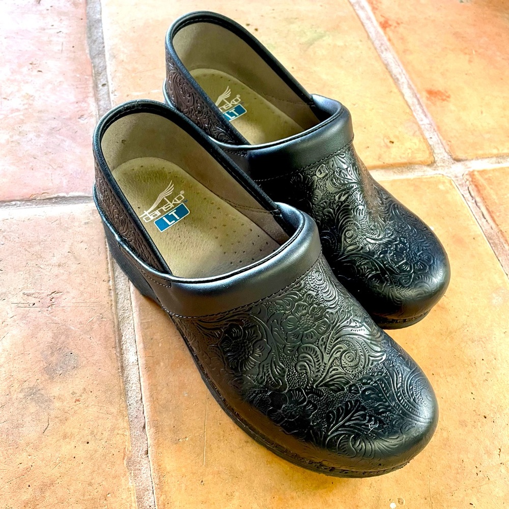 Dansko Professional Footwear. Like New. Size 7/8